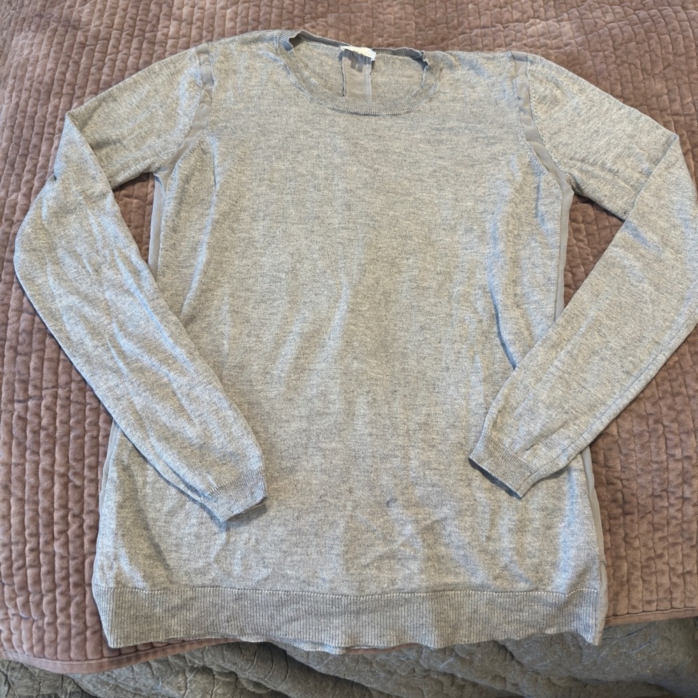 Ecru Light Gray Long Sleeve Sweater. Small. Cashmere.
